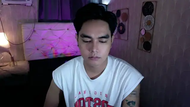 Snapshot of JakeXolsen chatting on November 2025 06:17:01 PM JakeXolsen online show from November 2025 06:17:01 PM