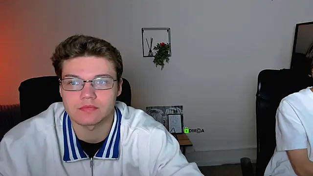 Snapshot of lucas_long_ chatting on September 2025 08:14:02 AM lucas long online show from September 2025 08:14:02 AM