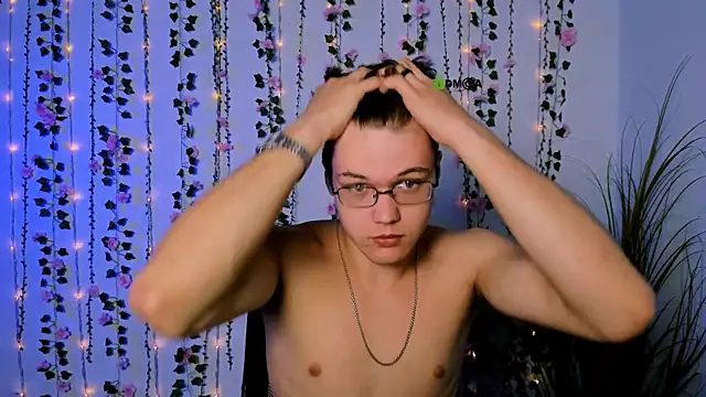 Snapshot of lucas_long_ chatting on September 2025 05:20:01 AM lucas long online show from September 2025 05:20:01 AM