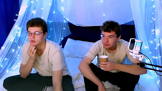 Snapshot of lucas_long_ chatting on September 2025 11:06:02 PM lucas long online show from September 2025 11:06:02 PM