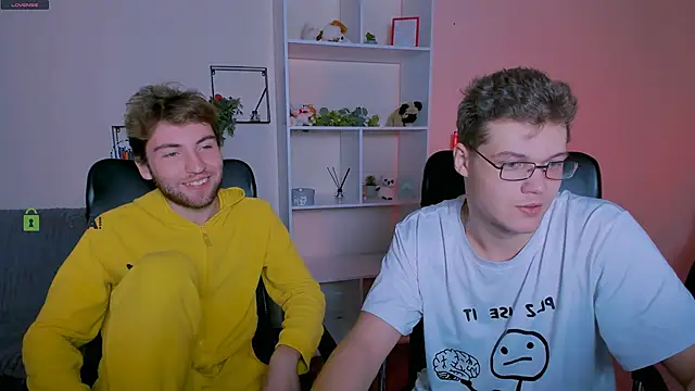 Snapshot of lucas_long_ chatting on October 2025 07:23:02 PM lucas long online show from October 2025 07:23:02 PM