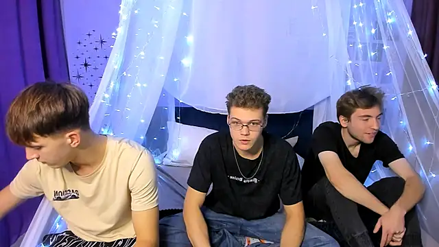 Snapshot of lucas_long_ chatting on October 2025 07:03:01 PM lucas long online show from October 2025 07:03:01 PM