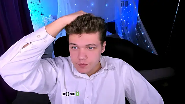 Snapshot of lucas_long_ chatting on November 2025 09:53:01 AM lucas long online show from November 2025 09:53:01 AM