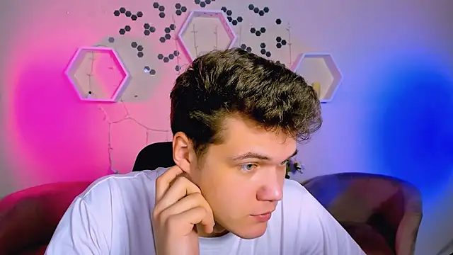 Snapshot of lucas_long_ chatting on November 2025 09:53:02 AM lucas long online show from November 2025 09:53:02 AM