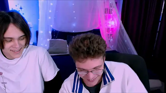 Snapshot of lucas_long_ chatting on November 2025 09:09:01 AM lucas long online show from November 2025 09:09:01 AM