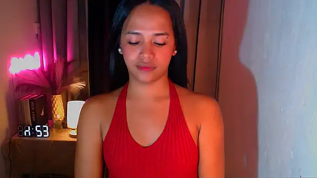 Lorainnelustts online show from December 2025 07:10:01 PM