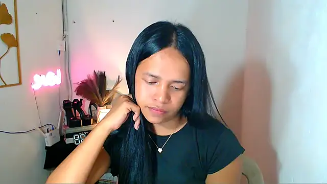 Snapshot of Lorainnelustts chatting on March 2026 04:58:01 AM Lorainnelustts online show from March 2026 04:58:01 AM