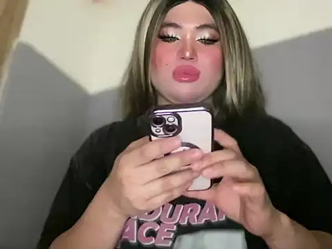 Naughtyrosecum online show from November 2025 02:49:01 PM