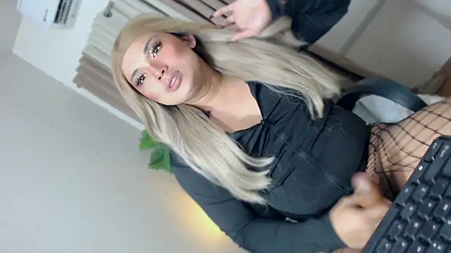 Snapshot of Samantha_Millerxxx chatting on March 2026 06:36:01 PM Samantha Millerxxx online show from March 2026 06:36:01 PM