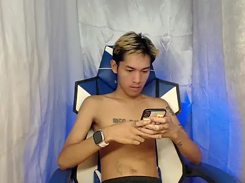 Snapshot of riks_tyler chatting on February 2026 09:30:02 AM riks tyler online show from February 2026 09:30:02 AM