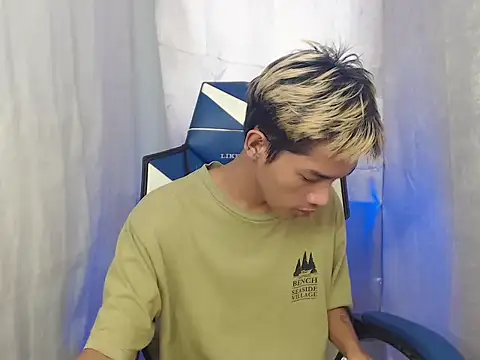 Snapshot of riks_tyler chatting on February 2026 02:07:02 AM riks tyler online show from February 2026 02:07:02 AM