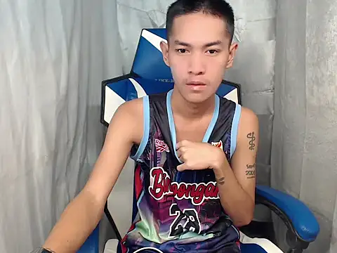 Snapshot of riks_tyler chatting on February 2026 01:12:02 PM riks tyler online show from February 2026 01:12:02 PM