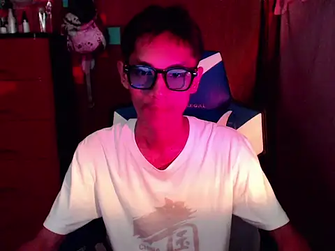 Snapshot of riks_tyler chatting on July 2026 02:35:02 PM riks tyler online show from July 2026 02:35:02 PM
