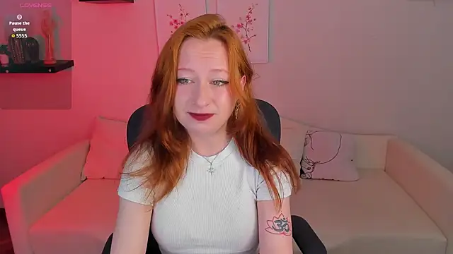 Snapshot of Violet_Griffen chatting on May 2026 03:51:01 PM Violet Griffen online show from May 2026 03:51:01 PM