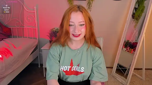 Snapshot of Violet_Griffen chatting on June 2026 03:39:02 PM Violet Griffen online show from June 2026 03:39:02 PM