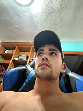 aavrdvh33 online show from October 2025 07:36:02 PM