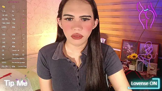 Snapshot of TssluttyNikka chatting on February 2026 02:59:02 PM TssluttyNikka online show from February 2026 02:59:02 PM