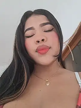 Snapshot of Michell_em chatting on May 2026 06:23:02 PM Michell em online show from May 2026 06:23:02 PM
