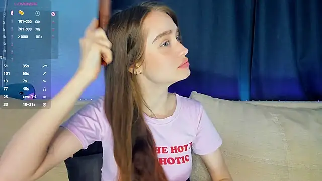 lovelyalivia online show from May 2026 07:13:01 AM