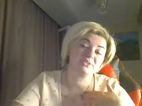 Wymini online show from September 2025 02:00:02 AM