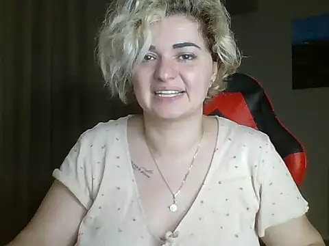 Wymini online show from September 2025 08:10:01 PM