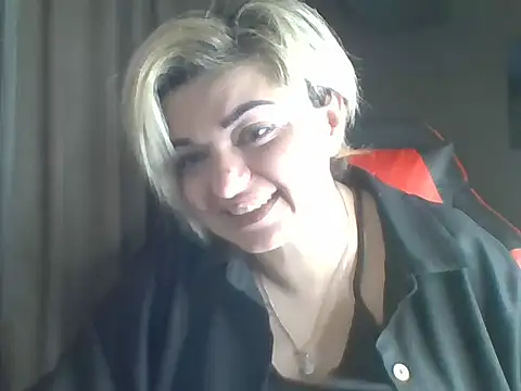 Wymini online show from September 2025 08:45:02 PM