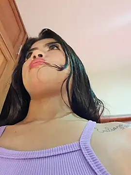 Luna 20x online show from November 2025 06:52:01 PM