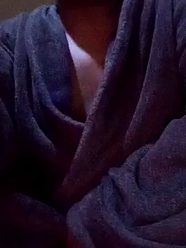 OnlyMoneyIwanT online show from October 2025 12:04:01 PM