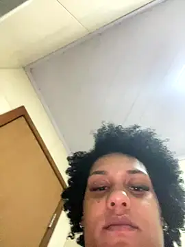 morenaluaa online show from December 2025 11:43:01 PM