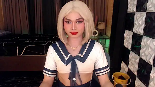 BigCockMaxineTS online show from November 2025 06:15:01 PM