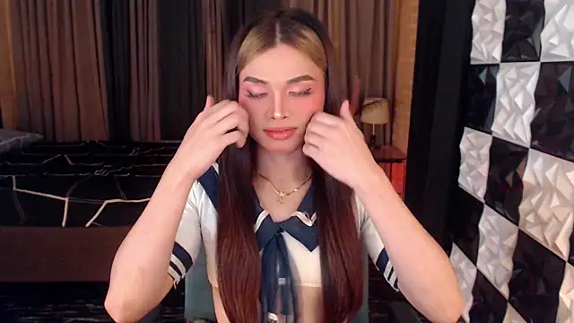 BigCockMaxineTS online show from November 2025 07:08:02 PM