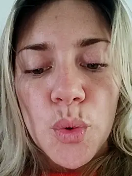 Snapshot of cameron_06 chatting on November 2025 06:29:01 PM cameron 06 online show from November 2025 06:29:01 PM