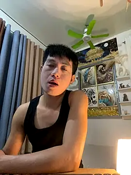 xshyboyx online show from October 2025 10:04:01 AM