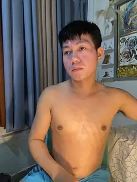 xshyboyx online show from February 2026 03:41:02 PM