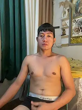 xshyboyx online show from July 2026 04:25:02 PM