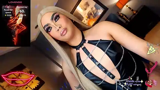 FridaHumphrey online show from October 2025 05:24:02 PM