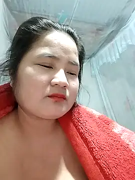 Snapshot of BigBoobs186 chatting on November 2025 03:36:02 PM BigBoobs186 online show from November 2025 03:36:02 PM