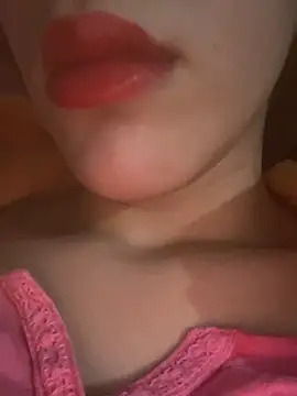 Mimisixo online show from November 2025 10:52:02 PM