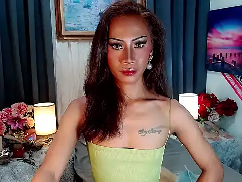 sassylatina online show from September 2025 01:46:01 PM