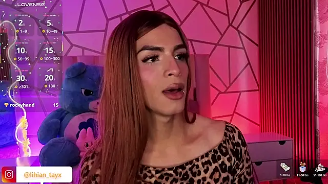 LIHIAN TAY online show from October 2025 04:02:02 PM