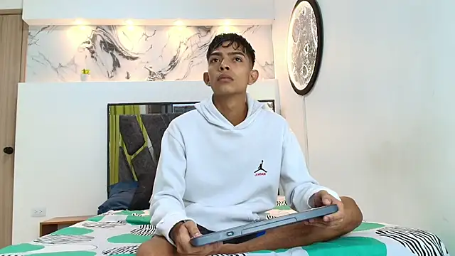 PRETTY SEX1 online show from September 2025 07:09:02 AM