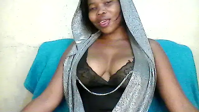 CharlotteXXX online show from April 2026 05:32:02 PM