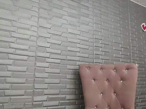 angierot2025 online show from September 2025 12:43:02 AM