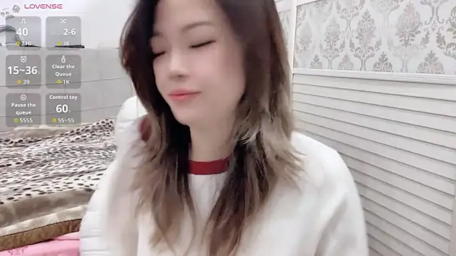 Holiland online show from November 2025 12:32:02 AM