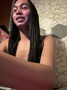 Snapshot of youryummybaby chatting on February 2026 10:08:01 AM youryummybaby online show from February 2026 10:08:01 AM