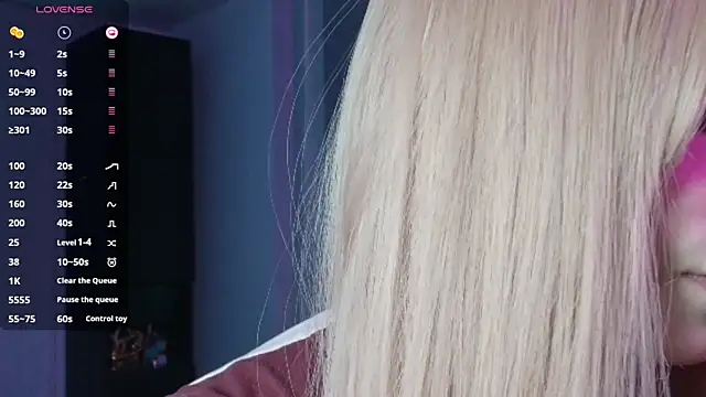 PieraMarch online show from October 2025 06:51:02 PM