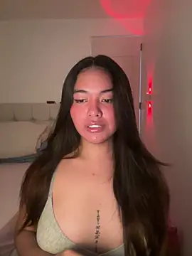 Snapshot of urasianlady chatting on November 2025 03:56:01 PM urasianlady online show from November 2025 03:56:01 PM