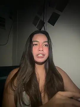 Snapshot of urasianlady chatting on November 2025 05:12:01 PM urasianlady online show from November 2025 05:12:01 PM