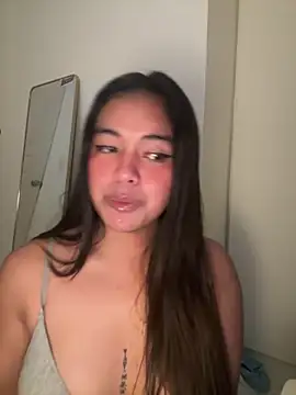 Snapshot of urasianlady chatting on November 2025 04:28:01 PM urasianlady online show from November 2025 04:28:01 PM