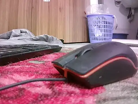 Snapshot of -Luxury chatting on November 2025 10:26:01 AM -Luxury online show from November 2025 10:26:01 AM